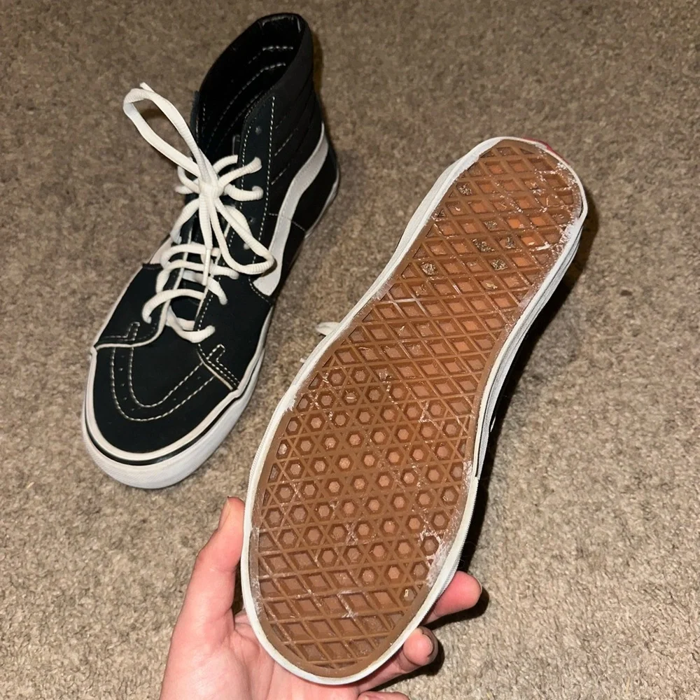 Hi-Top Vans - Picture 5 of 8